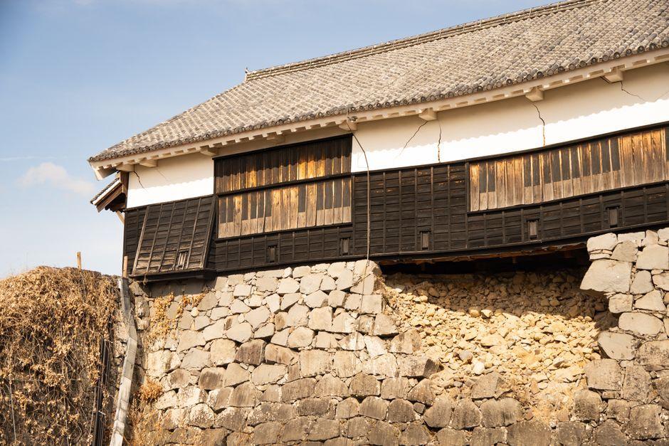 Japan Rushes Against Time as Over 100 Aftershocks Hit Following Deadly Magnitude 6.8 Quake