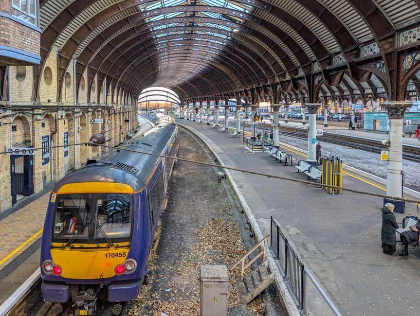 Half price rail travel extended to 18-year-olds in the UK