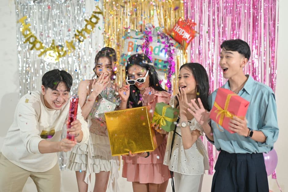 ป๋อง กพล ฉลองวันเกิด 2026: เพื่อนดาราอวยพรสุดพีก