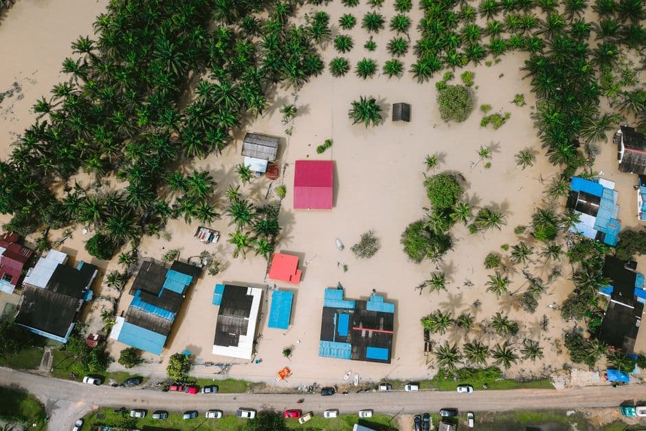 ยศชนัน ผนึกกำลังโดรนกู้ภัย ส่งเสบียงช่วยน้ำท่วมร่มเกล้า 2569