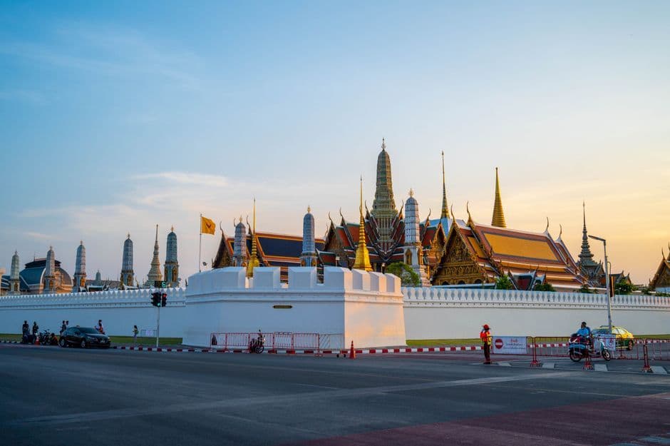 ทบ. ระดมกำลังพล 4,000 นาย ช่วยน้ำท่วมบางกะปิ-ลาดกระบัง