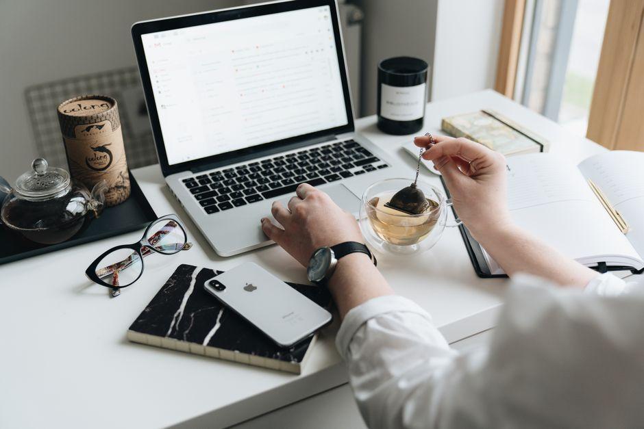 I Let Claude Answer My Emails for Me, and Here's How It Went