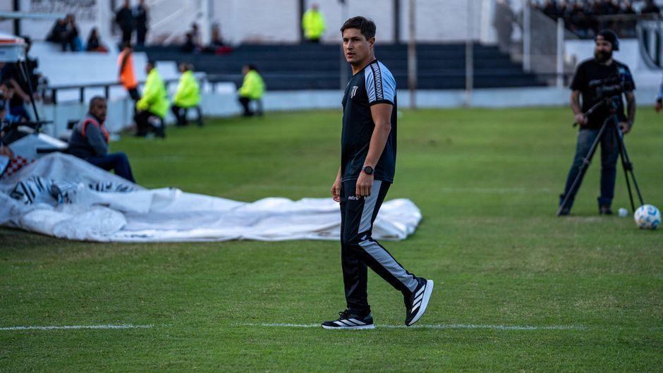 Andoni Iraola's Decision After Liverpool's Shock Defeat to Leeds