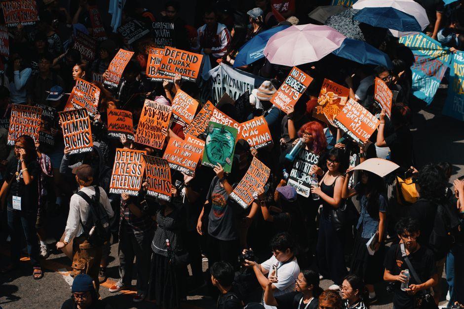 พรรคประชาชนแจงปม 'ธิษะณา' ยันไม่เคยสั่งเงียบ-พร้อมสอบหากเหยื่อพร้อม