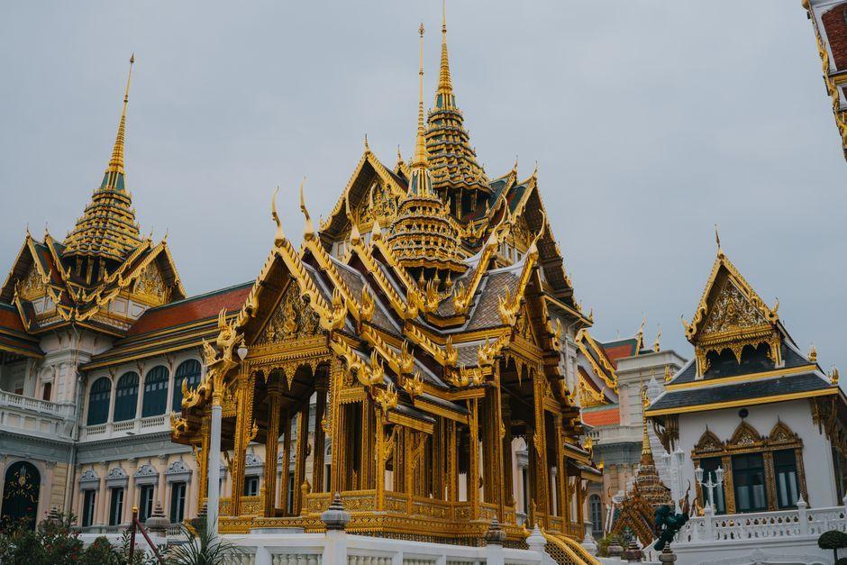 ไอติม อัดผู้นำล้มเหลว ล้อมรอบด้วยกำแพงหนาและคนโกหก สุดท้ายพังเพราะประชาชนสิ้นศรัทธา