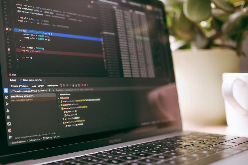 Building My First Machine Learning API: Lessons Learned from Churn Prediction