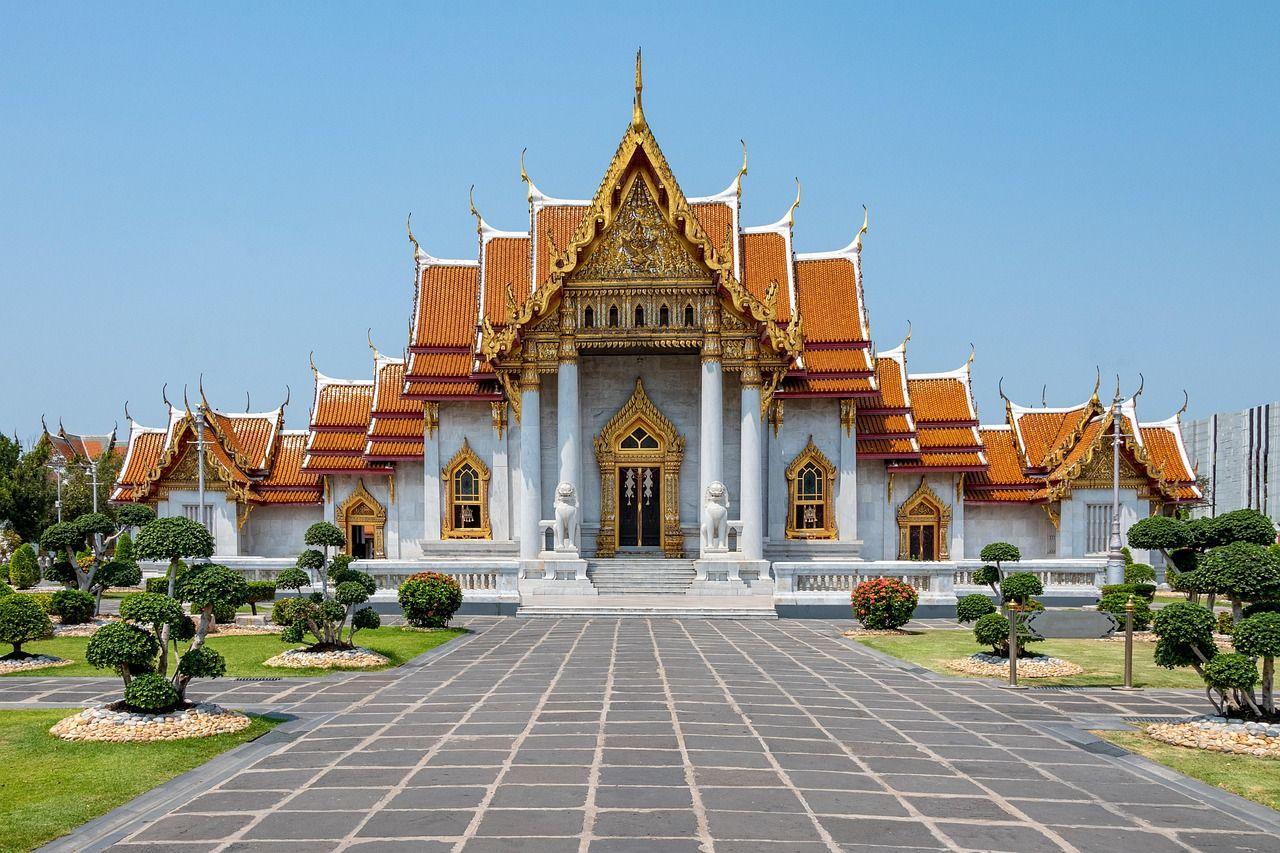 อ.ลอย ชี้คดีฮั้ว ส.ว. กกต. ต้องส่งศาลฎีกาตามมาตรา 226