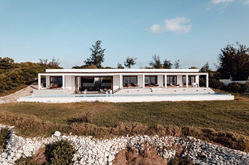 Casa Blajot Extends Along Catalan Coast with Open Patios and Terraces