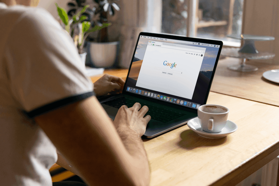 Google ดัน AI Overviews ขยายผลอัตโนมัติ ดันลิงก์เว็บร่วงลึก