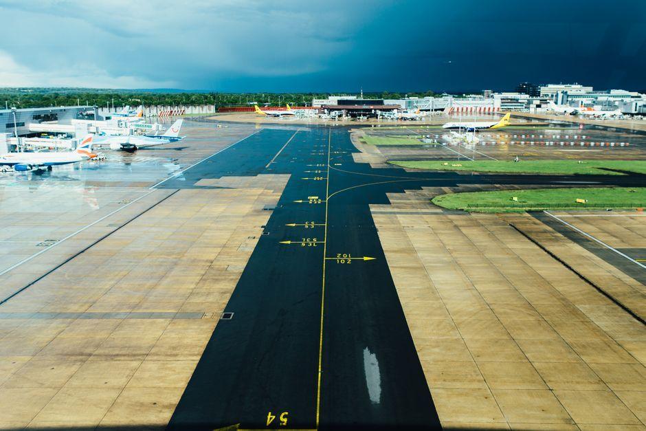 Third Heathrow runway conditional on green funding