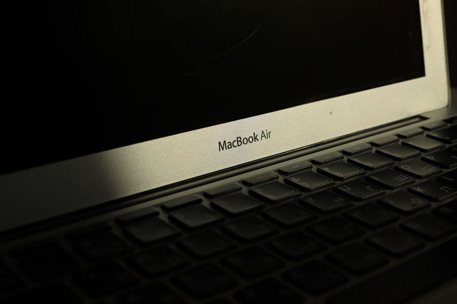 วิกฤตชิปหน่วยความจำขาดแคลนลามหนัก ส่งผลกระทบต่อสต็อก MacBook Air แล้ว