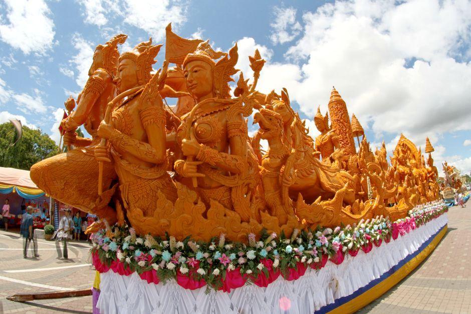TAT Showcases Ubon Ratchathani Candle Procession to Global Audiences