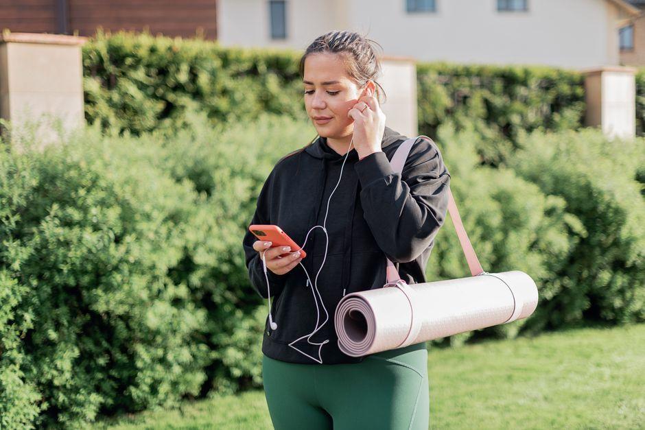 Apps that help you break free from doomscrolling and get active