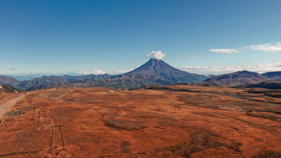 Ring of Fire: Global Earthquake and Volcano Map Guide