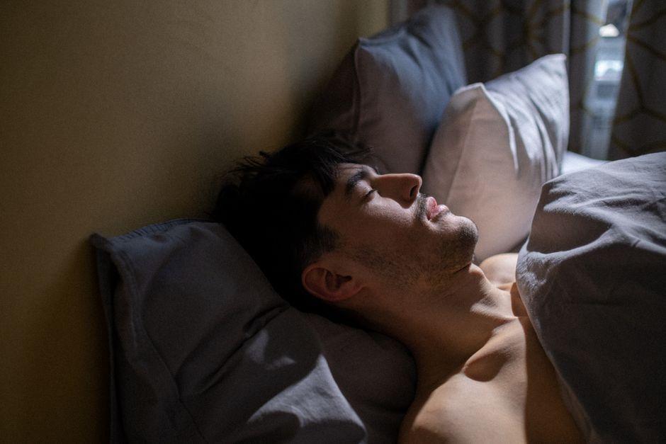 Why you wake up minutes before your alarm goes off