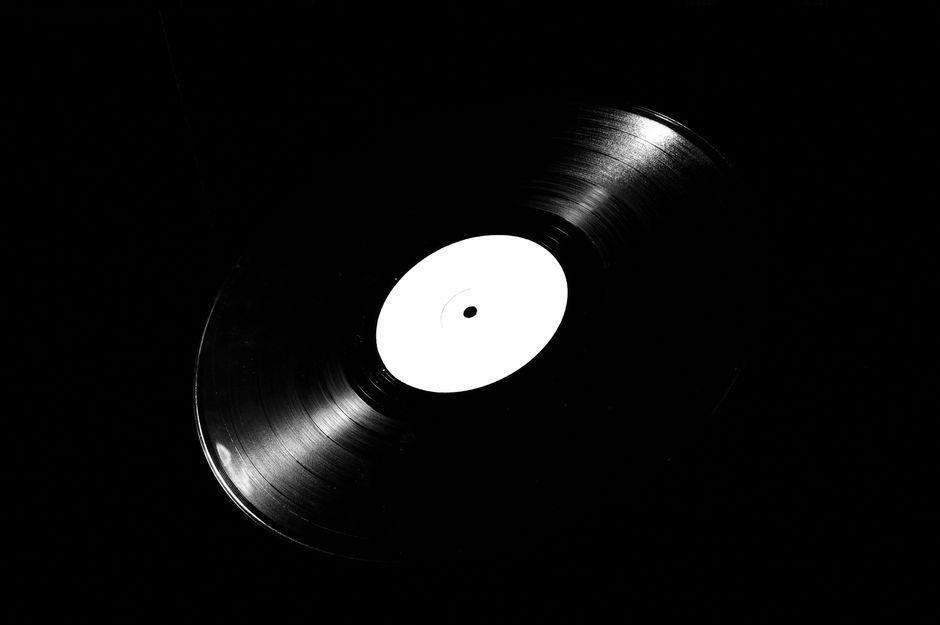 CD sales make an unexpected comeback amid retro tech boom