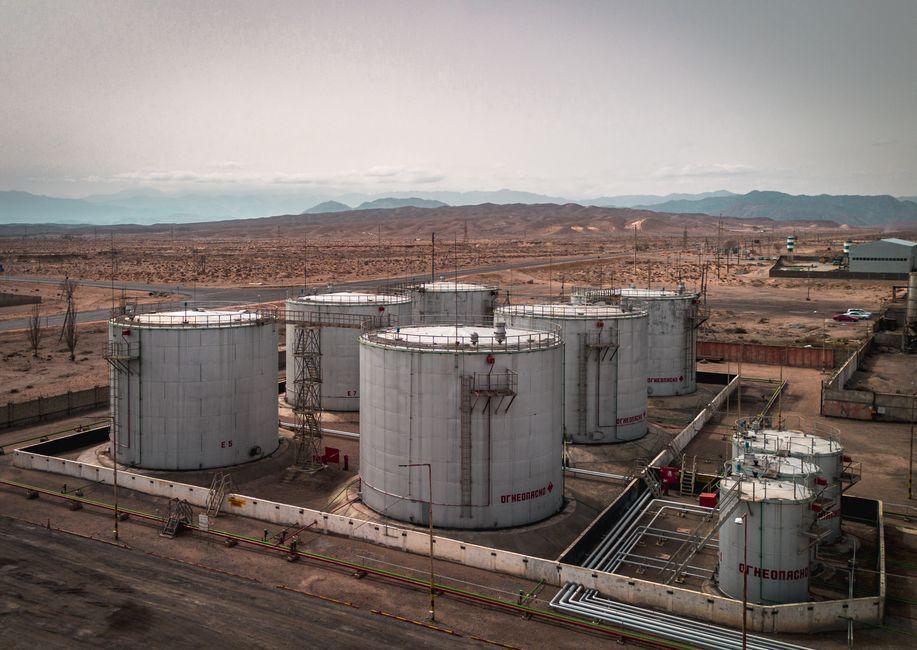 Saudi Arabia shuts key oil pipeline after drone attack