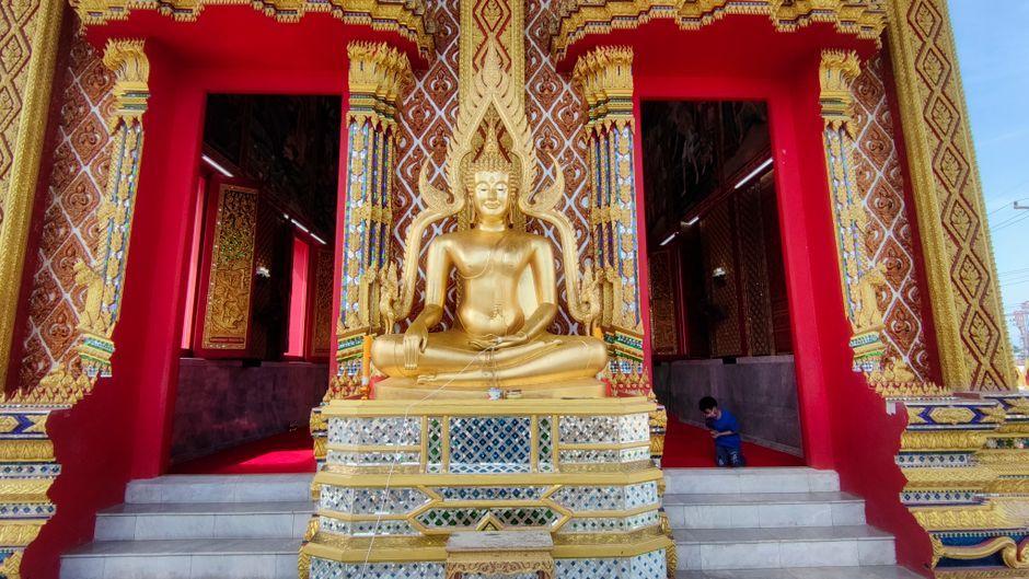 Ekkachai Srivichai Urges Media to Investigate Southern Temples