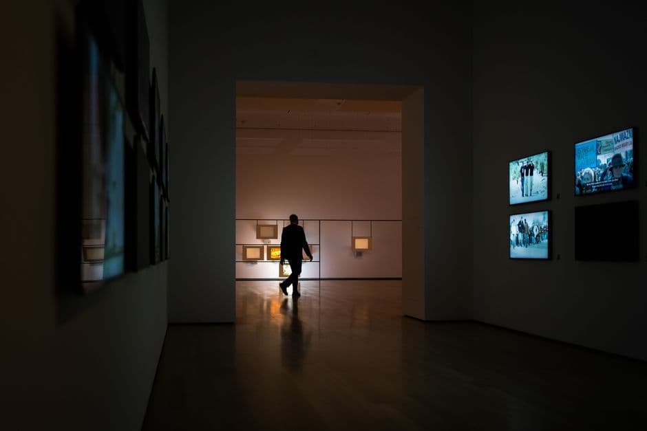When Art Gives You Nothing to Look At: The Spectacle of Absence
