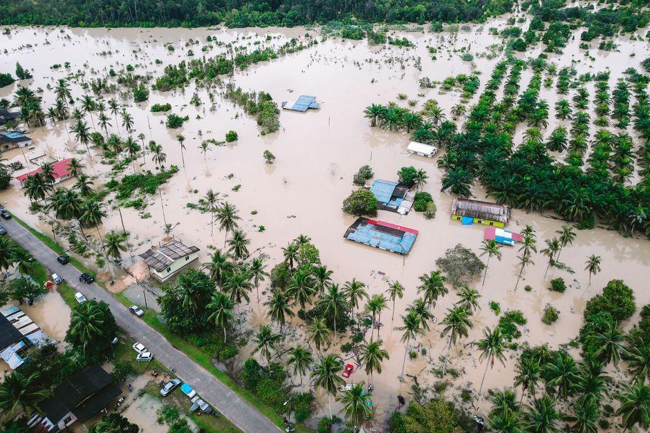 น่านวิกฤต! ยศชนัน-สุริยะ ลงพื้นที่สถานี N.1 สั่งรับมือน้ำท่วม