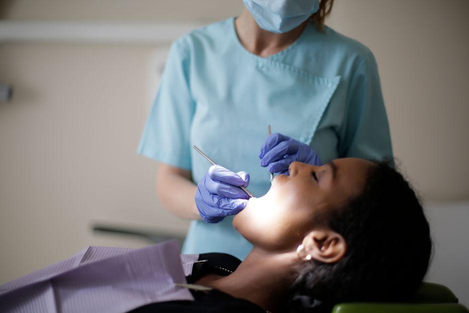 UK NHS Dentist Shortage: Clinics Drop State Work