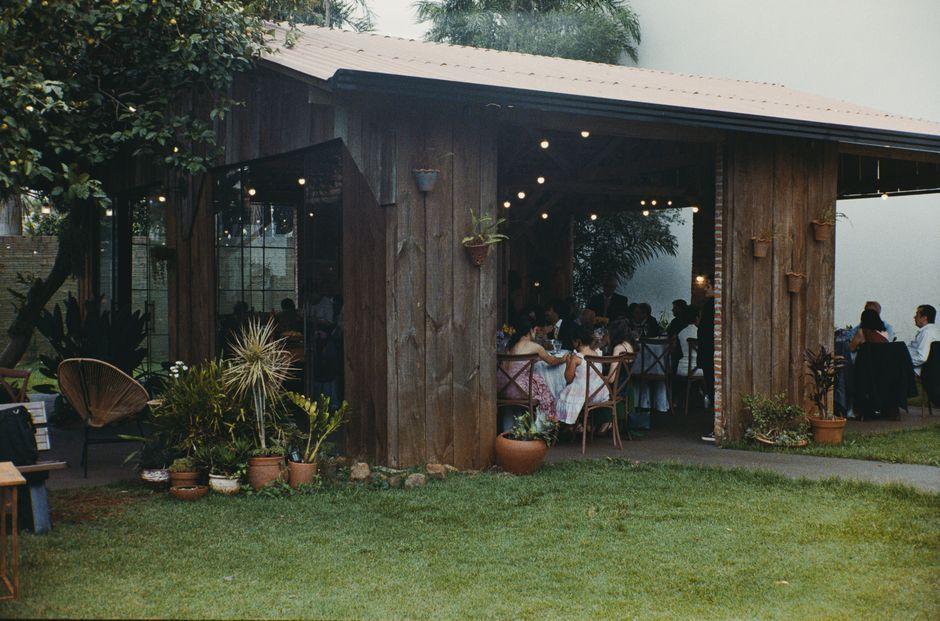 Sala Kin Khao: 27-sqm Steel & Timber Pavilion in Chiang Mai