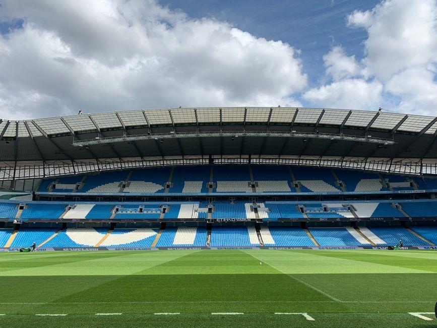Man City breaks club record with 116 million pound signing of Elliot Anderson