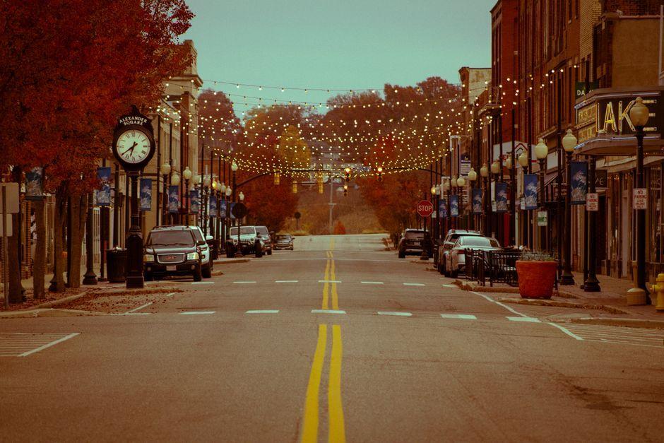 A Deep Dive into 10 Gilmore Girls-Style Small-Town Series That Warmth Lovers Must Not Miss