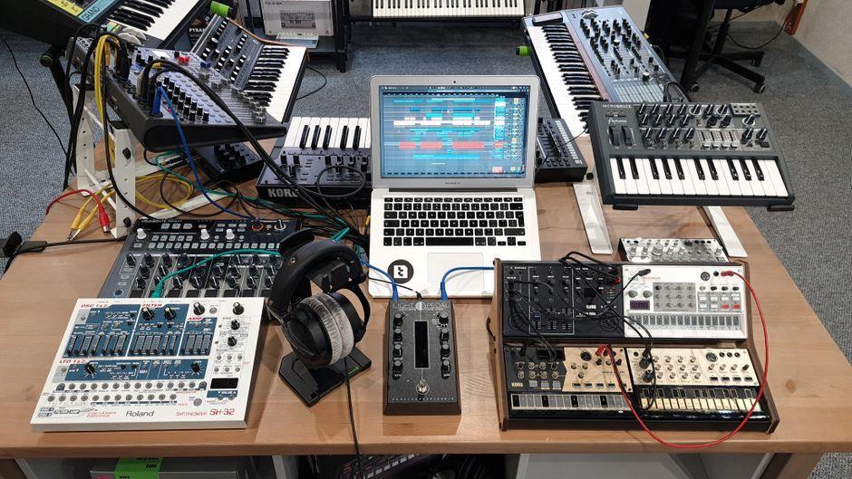 Roland เปิดตัว Melody Flip ปลั๊กอินสร้างดนตรีด้วย AI