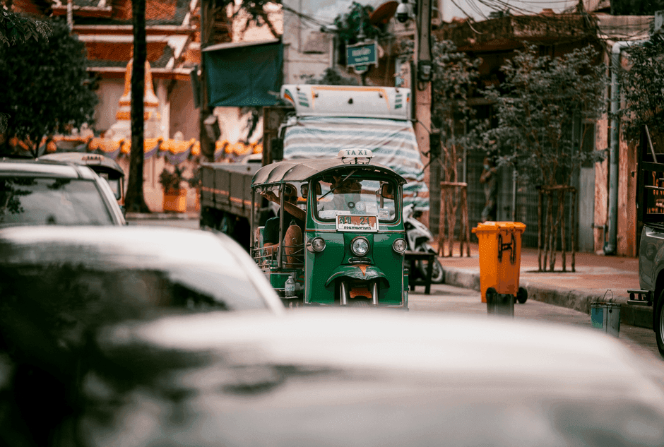 SaWaDiKa: 5 Bangkok Landmarks in Lisa MV to Visit