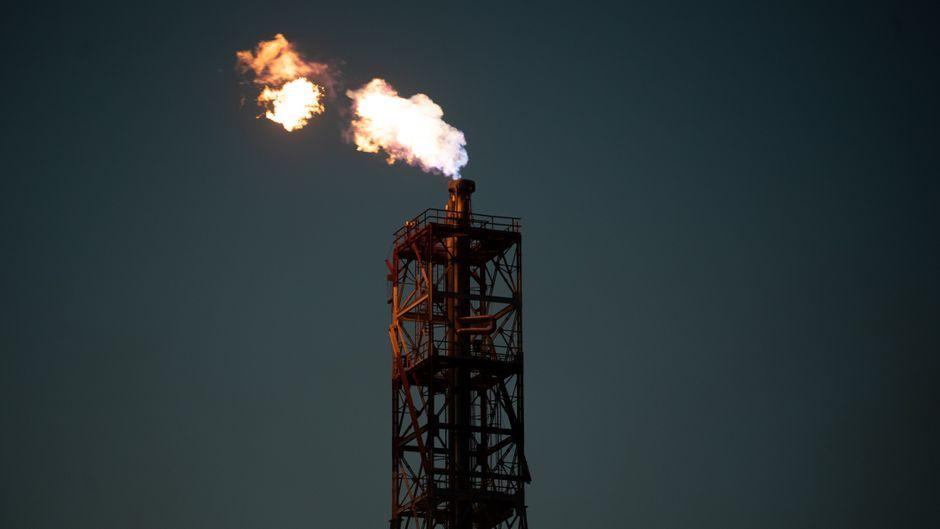 Shell Profits Double as Oil Prices Surge Amid Iran War