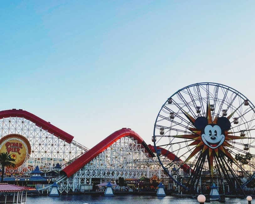 Six Flags ปิดถาวรเครื่องเล่น X2 หลังผู้เล่นอ้างบาดเจ็บสมอง