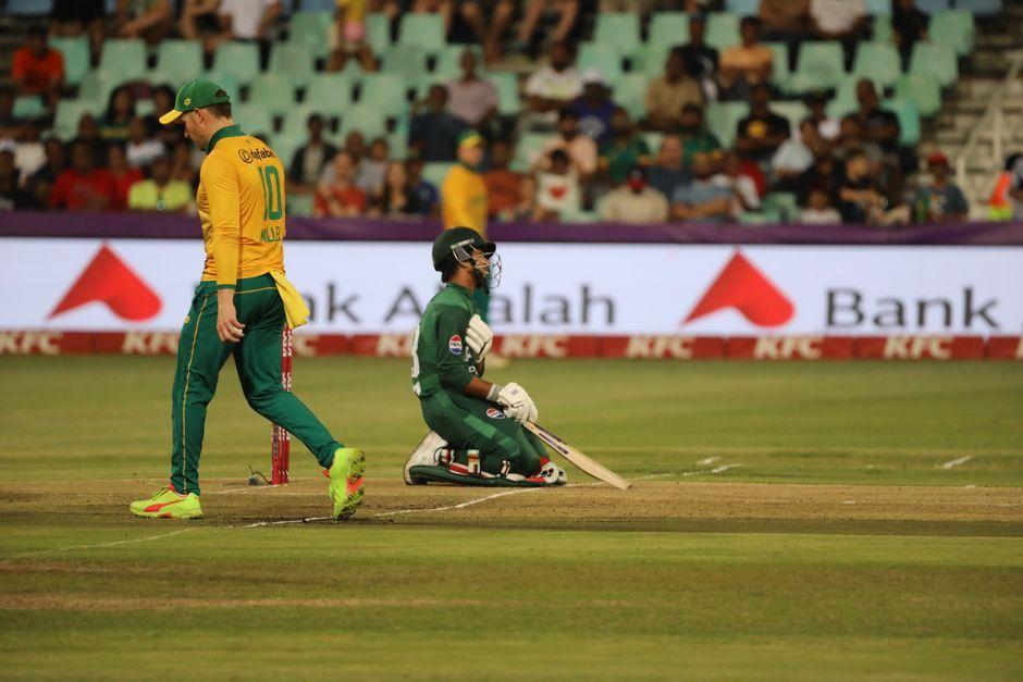 Jos Buttler Breaks All-Time T20 Run Record in Super Giants Victory