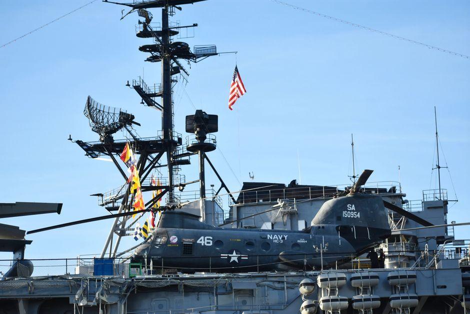 เรือบรรทุกเครื่องบิน USS Abraham Lincoln เทียบท่าพัทยา