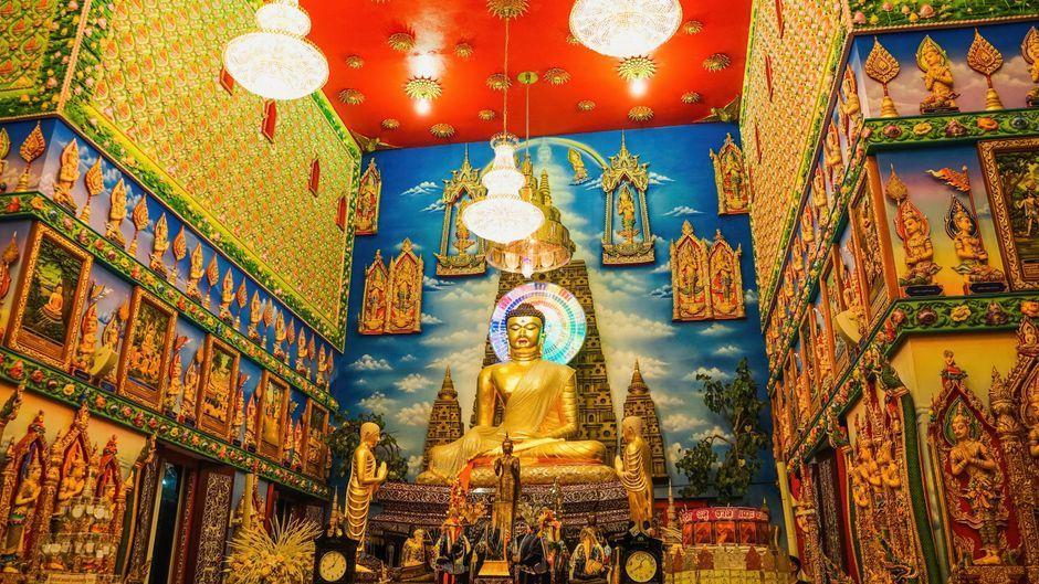 ตำรวจแขวนพระอะไรดี? ส่อง 5 วัตถุมงคลยอดนิยม เสริมขวัญสายลุย แคล้วคลาด ปลอดภัย