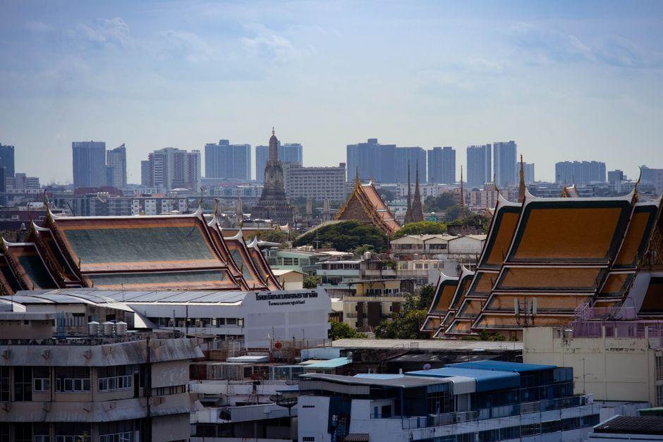 Nattacha Questions 800M Budget for Cancer Institute Construction