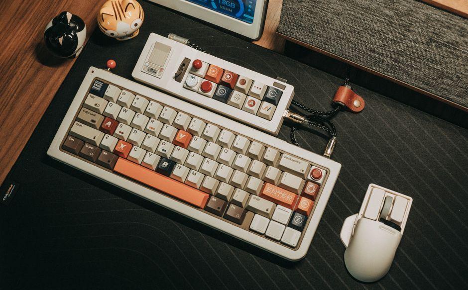 This 8BitDo mechanical keyboard has an extra keypad and is 30 percent off