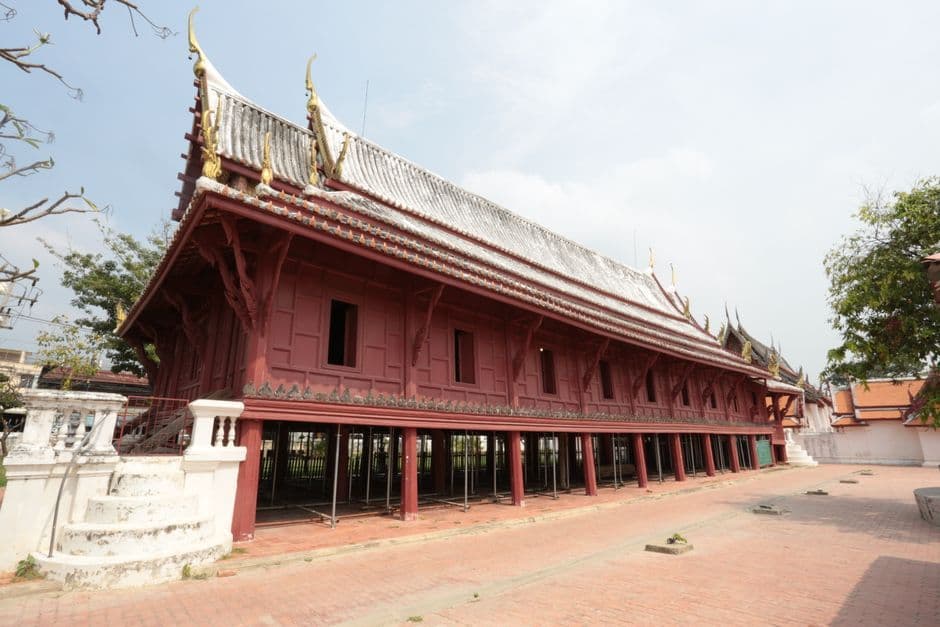AKU ASA 20: อาสาสมัครสร้างห้องน้ำโรงเรียนจากไม้เก่าในสุพรรณบุรี