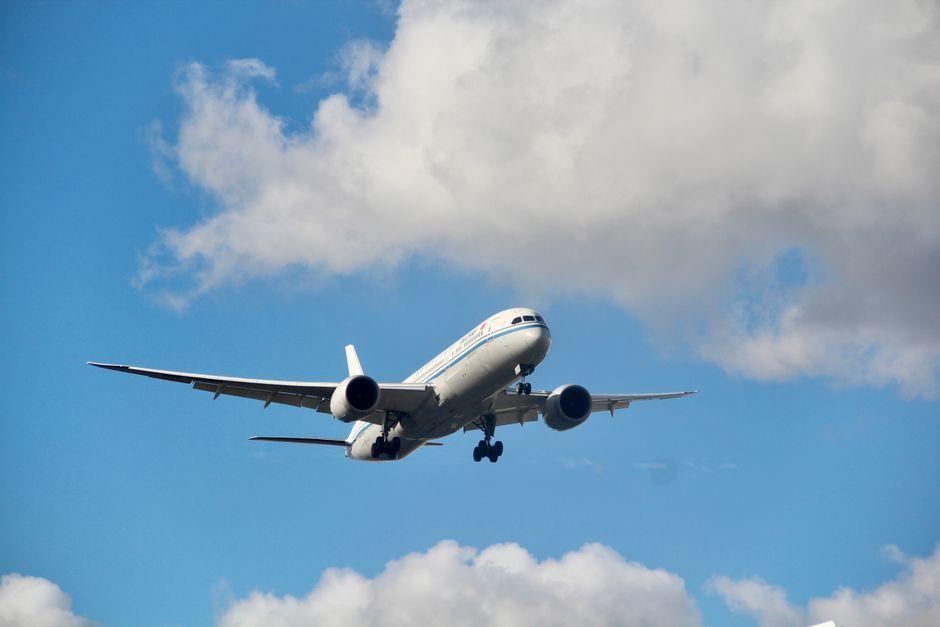 Apollo Wins EasyJet Takeover Battle in £5.7 Billion Deal