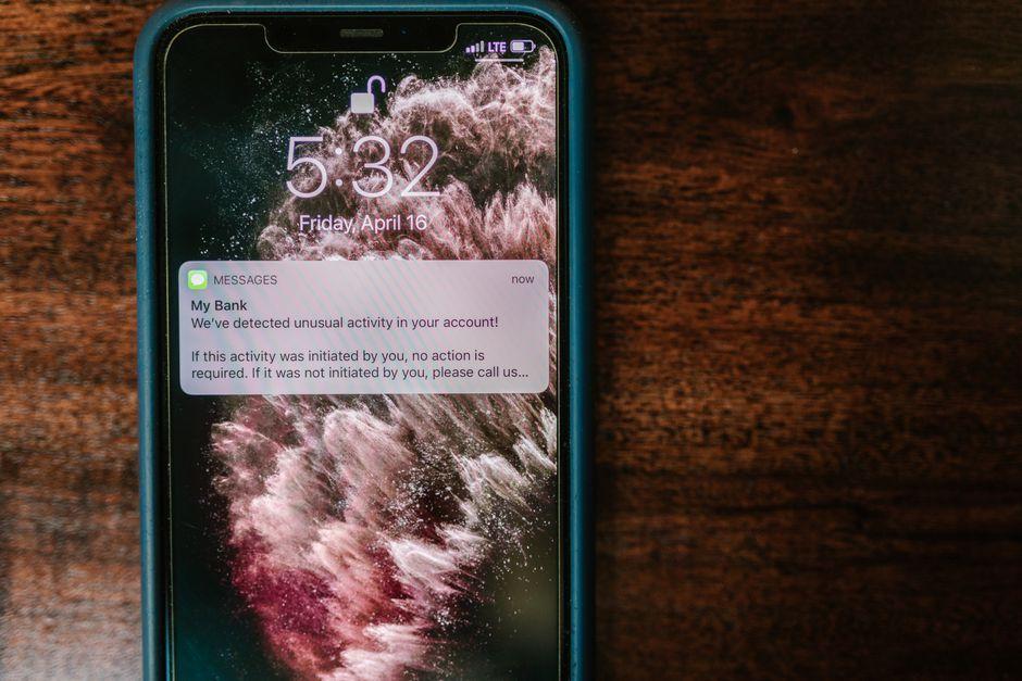 Apple เตือนภัยผู้ใช้โดนสปายแวร์โจมตี ย้ำหากได้แจ้งเตือนให้รีบจัดการทันที