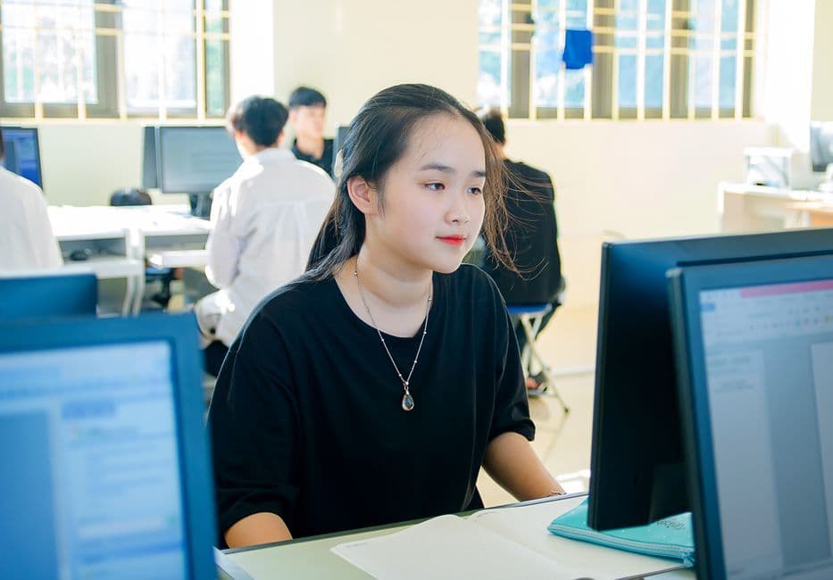 bE-More: โปรเจกต์ IoT และ Local AI คว้าแชมป์ Project Day 2025