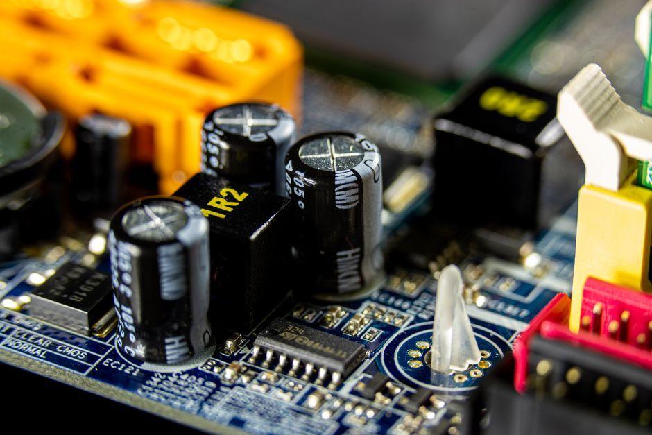 Engineering a Ultra-Thin 2.4 mm BLE Logging Card