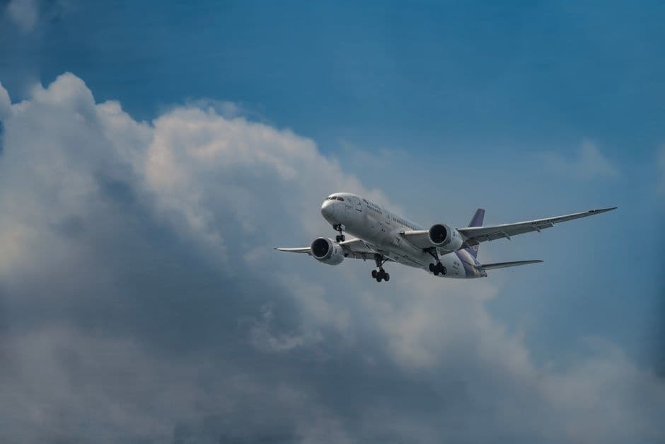 กัปตัน Flydubai เล่านาทีระทึกถูกนักบินร่วมแทงบนฟ้า
