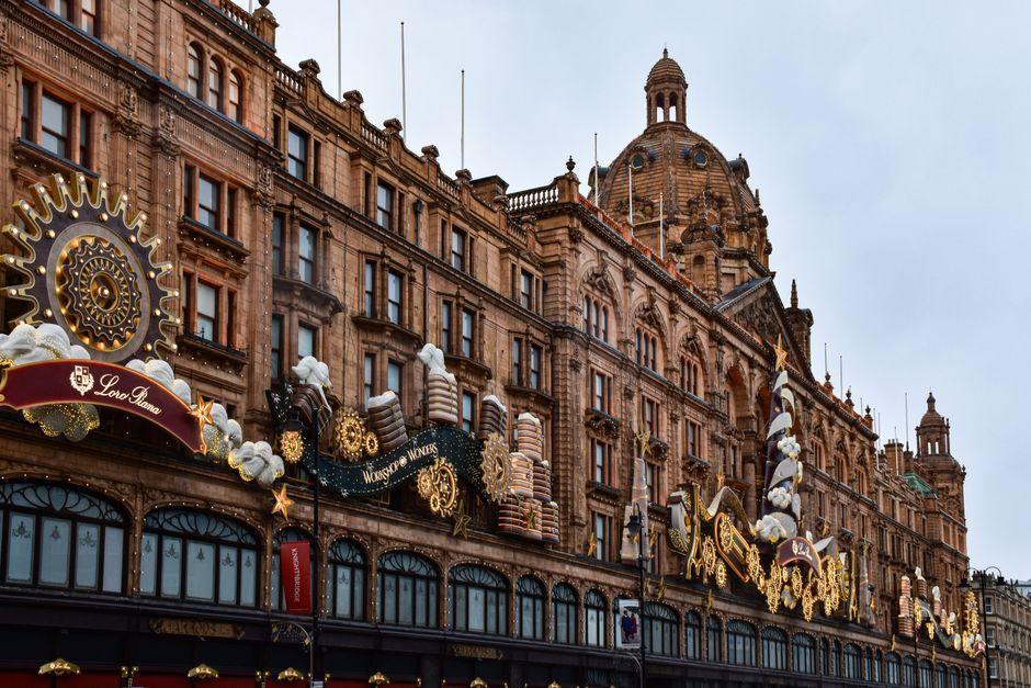 Frasers Group เข้าซื้อกิจการ Harvey Nichols ช่วยพนักงานกว่า 1,000 อัตราพ้นวิกฤต