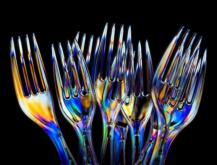 Habits Design เนรมิตโต๊ะอาหารให้กลายเป็นแสงสีสุดล้ำด้วย Light Bites