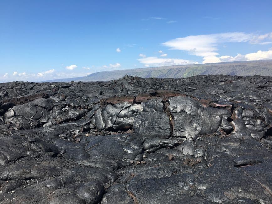Hawaii's iconic 550-year-old Hōlei Sea Arch collapses