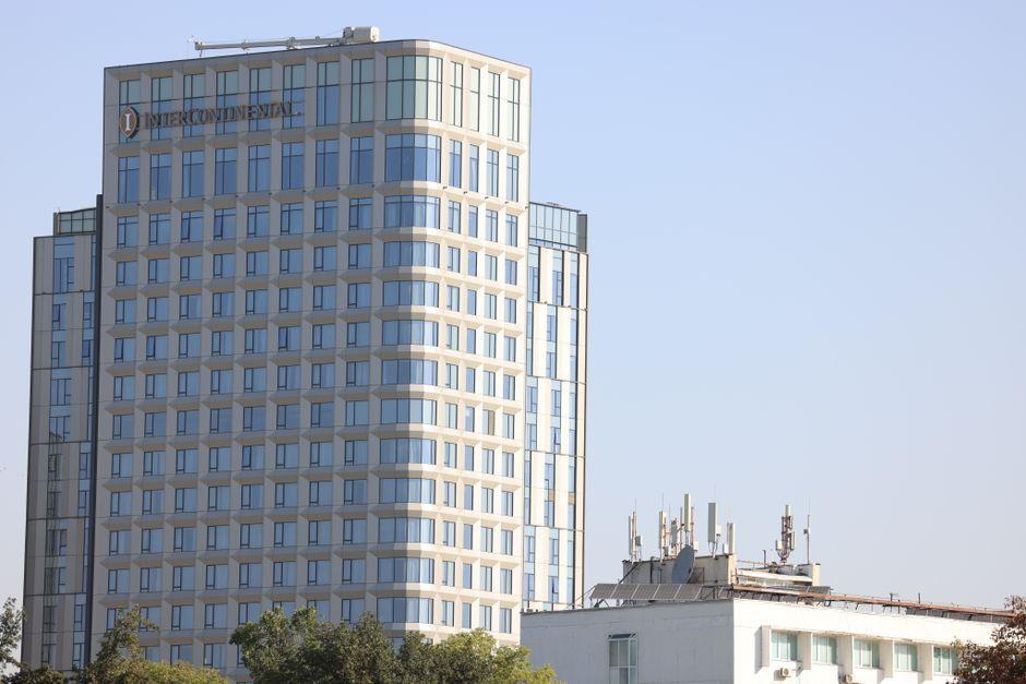 While Rivals Cut Fees, IHG Takes a Different Route on Owner Economics