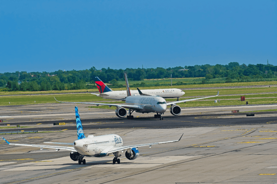 JetBlue Is Still Losing Money, but Investors Are Buying the Turnaround Story