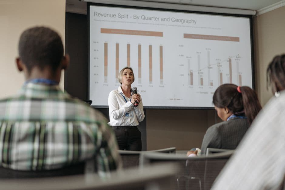 Microsoft and Experts Highlight AI Business Growth Strategy