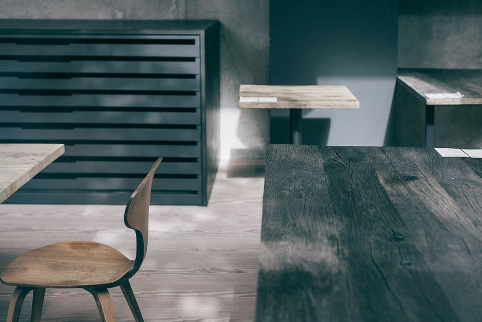 Motspråk cuts plywood painting and builds it into a chair